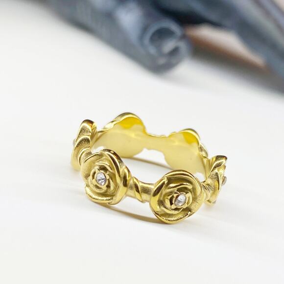 NEW Rhinestone Rose Crown Statement Ring - Picture 5 of 9